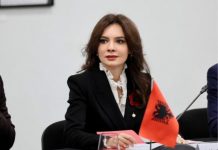Elisa Spiropali: Algoritmet, haluçinacionet, fletë-rrufetë…s’më frigojnë