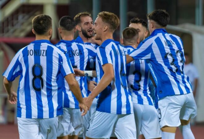 Tirana  360 minuta për të shpëtuar sezonin   Rrethi i ferrit  nis nga Elbasani