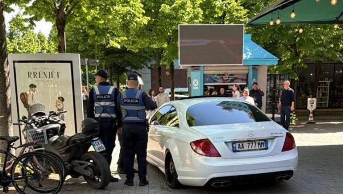 1777045112_benz