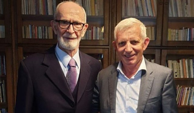 Ndarja nga jeta e akademikut Rexhep Qosja  ish ambasadori shqiptar në Kosovë  Rilindasi i fundit i kombit 