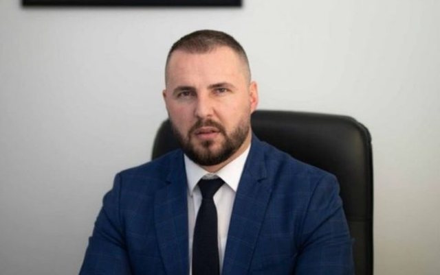 Largohet nga detyra drejtori i Përgjithshëm i Burgjeve Klevis Qosja  ja kush e zëvendëson