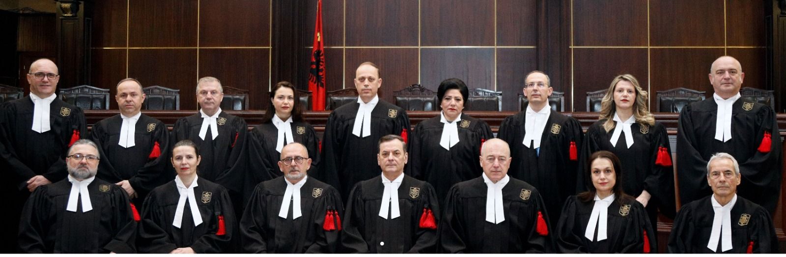 Atentat ndaj drejtësisë për interesa private 