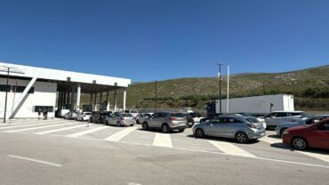 Emigrantët kthehen në atdhe për pashkët Ortodokse  ja sa qytetarë kanë hyrë në Shqipëri përmes Qafë Botës dhe Portit të Sarandës