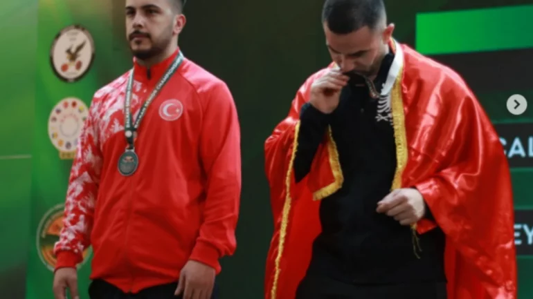 Fantastik Briken Calja  dopietë medaljesh në Europianin e Peshëngritjes