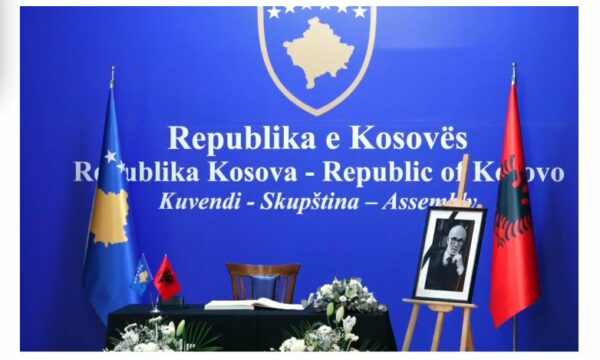 Sot ditë zie në Kosovë  Ndërroi jetë në moshën 89 vjeçare  nisin homazhet në nderim të akademikut Rexhep Qosja