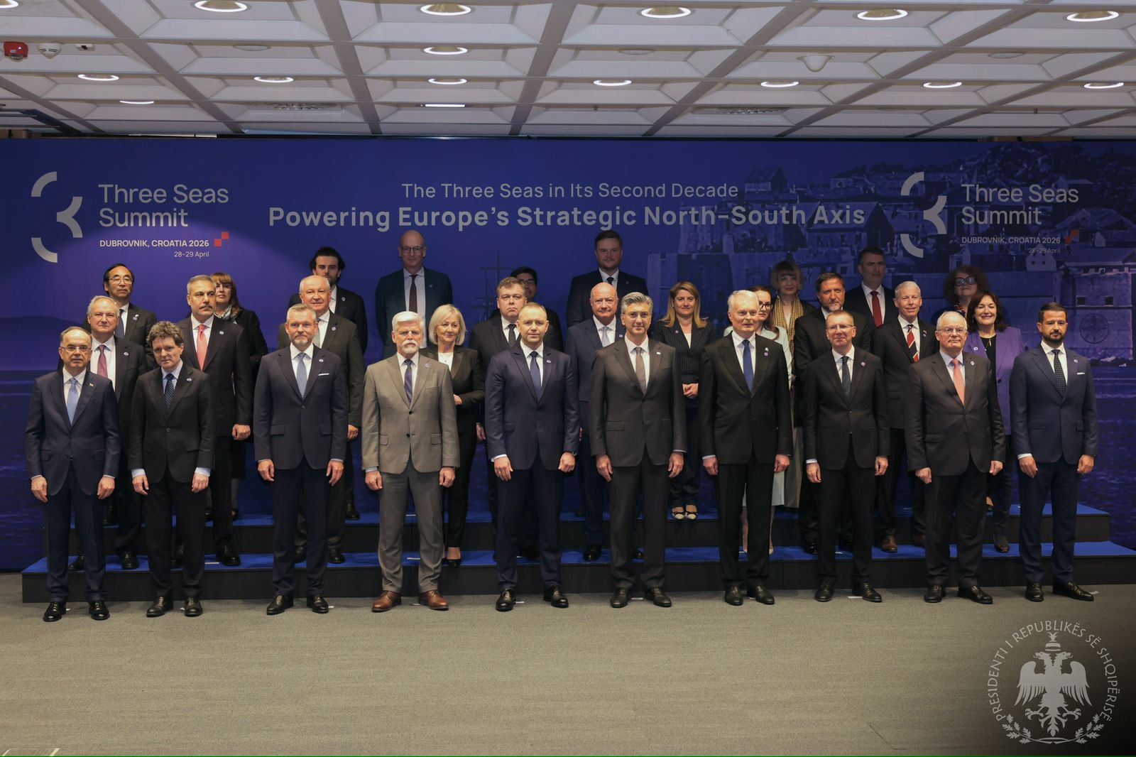 Presidenti Begaj merr pjesë në Samitin e 11 të të Nismës së Tre Deteve  Ballkani Perëndimor nuk është më periferi  por front strategjik i Europës