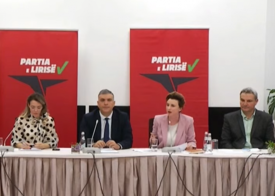 Partia e Lirisë tryezë për shëndetësinë  Blushi  Të bllokojmë koncesionet korruptive