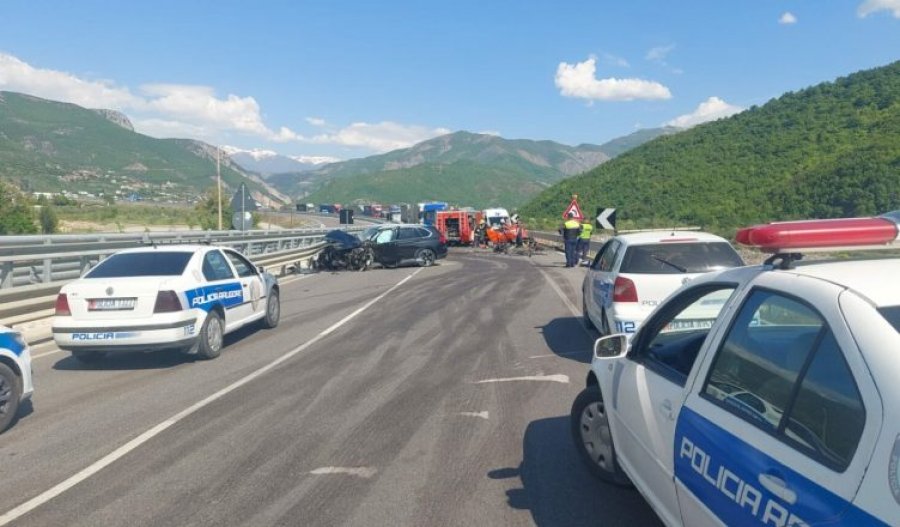 Aksident i rëndë në aksin Librazhd Elbasan  humb jetën një shtetas i huaj  6 të plagosur