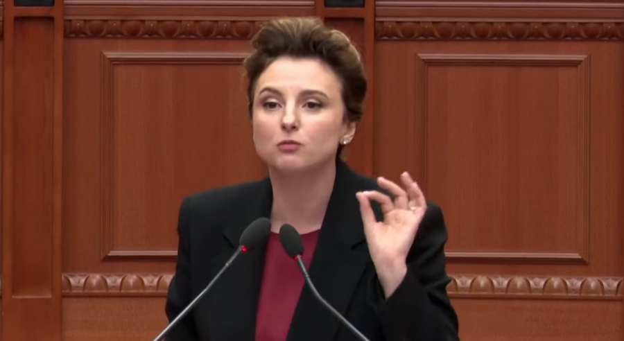 Xhixho  Barnat me cilësi të dyshimtë dhe shëndetësia e lënë pas dore  qytetarët paguajnë nga xhepi