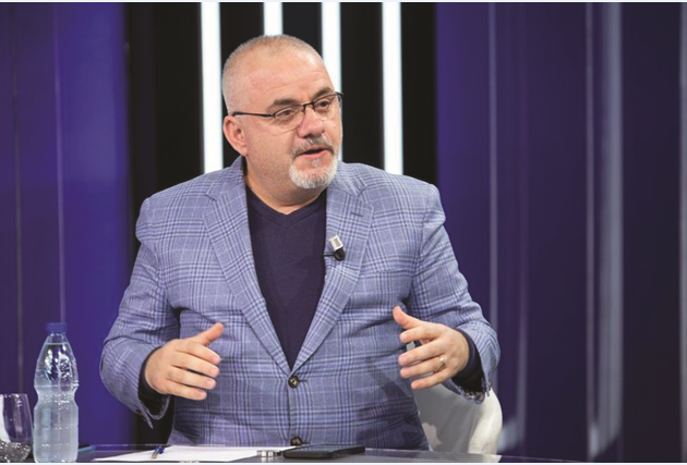 Tregu i zi i basteve me 30 mijë domene  arrestohen kamarierët dhe jo milionerët
