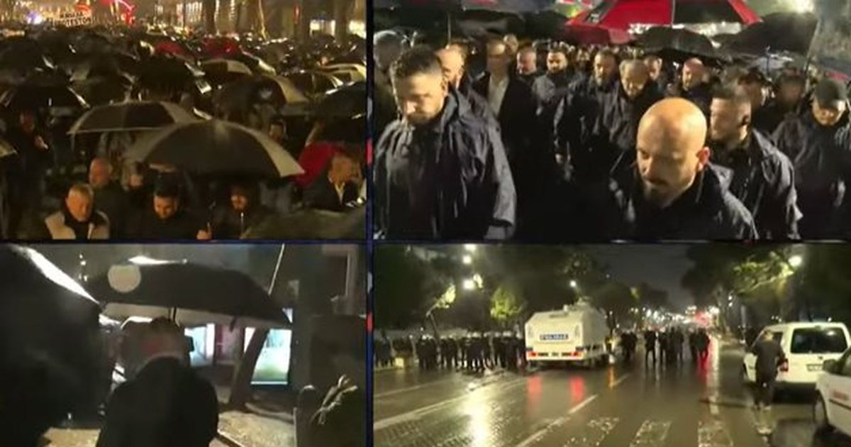 30 minuta protestë para Kryeministrisë  Mbështetësit e opozitës nisin marshimin në këmbë  i drejtohen 