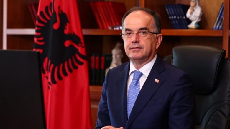 1 Maji  Presidenti Begaj  Faleminderit çdo punëtori për kontributin  puna meriton vlerësim dhe dinjitet