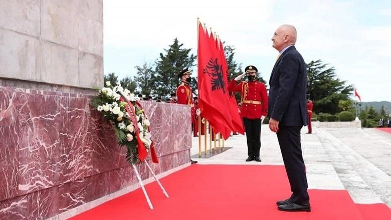 5 Maji  Ilir Meta përkujton Dëshmorët e Atdheut  Vepra e tyre  thirrje për mbrojtjen e lirisë nga uzurpatorët që i kanë shpallur luftë kombit