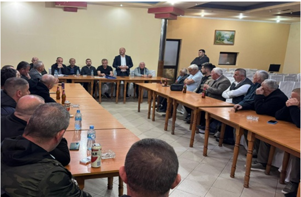Deputeti Xhelal Mziu  Sot ora 19 00 në shesh të gjithë bashkë në protestë përballë varfërisë  padrejtësisë dhe shpopullimit të Shqipërisë 