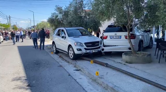 Përplasi për vdekje dy të miturit në Durrës  arrestohet shoferi 57 vjeçar  i plagosuri po transportohet drejt Tiranës
