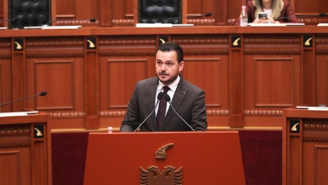 Skema kombëtare e bujqësisë  ministri Salla njofton fermerët  Të hënën nisin aplikimet
