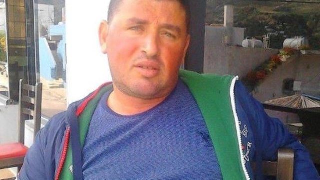Babai i vrau nënën  ai ndërhyri dhe e hodhi nga shkallët  arrestohet 43 vjeçari në Sarandë