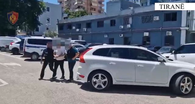 Tiranë  Operacioni  Rrjeta   pranga dy të dënuarve për trafik droge në Shqipëri dhe Itali