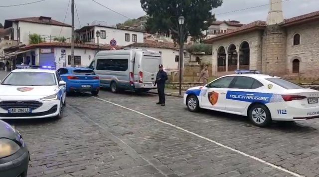 Vetura me shpejtësi përplas këmbësorin  i plagosuri dërgohet me urgjencë në spital  Ja si paraqitet gjendja e tij  shoqërohet shoferi