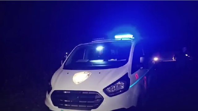 Aksident në zonën e Plazhit të Vjetër në Vlorë  makina përplas një këmbësor