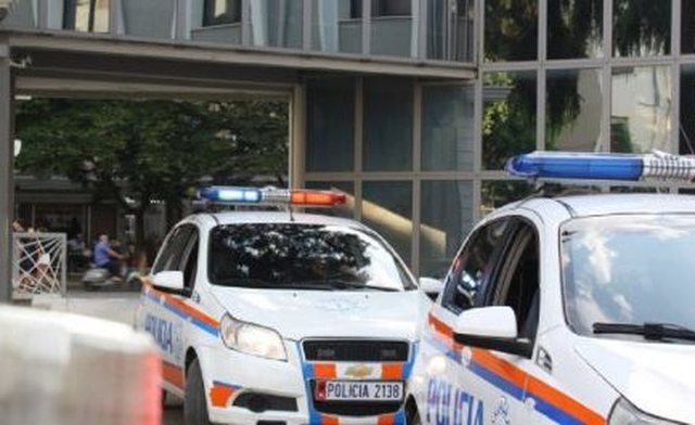  Më kanë shkaktuar 70 milionë lekë dëm   grabitja e argjendarisë në Kamëz  pronari  S kam konflikte 