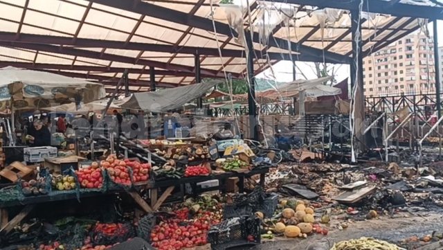 Operacioni  Ishte shpallur në kërkim për zjarrin në tregun e fruta perimeve në Lushnje  arrestohet 48 vjeçari