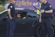 Me shpejtësi me “Porsche”, policia rrugore gjobit 2 lojtarët e Kombëtares (FOTO+VIDEO)