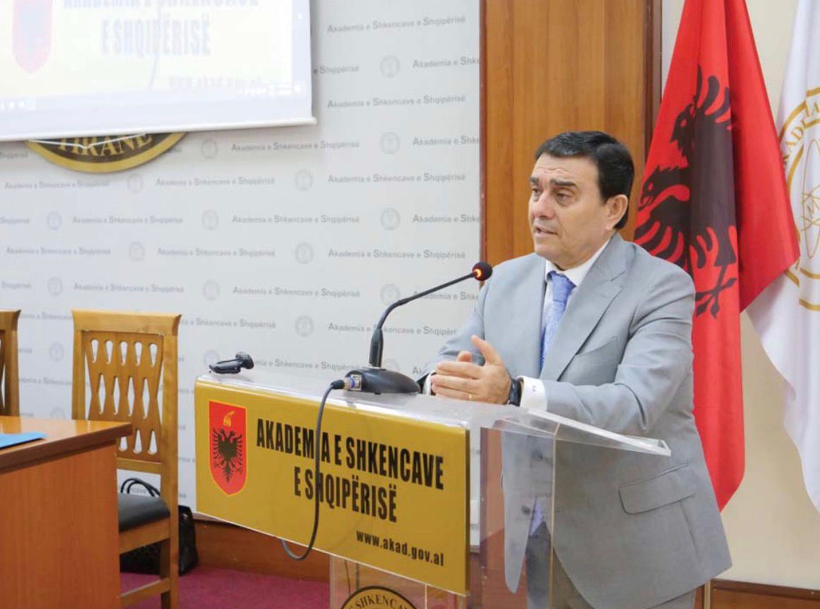Akademia e Shkencave e Shqipërisë uron në 70 vjetorin e lindjes akad  Anastas Angjelin