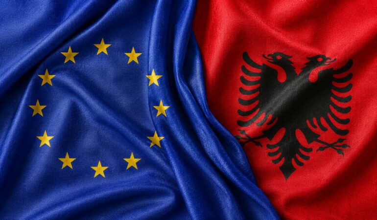 Dita e Evropës  Presidenti Begaj  Shqipëria sot më afër se kurrë familjes europiane  për t i shtuar vlerat dhe energjinë tonë