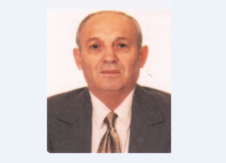 Prof Assoc  Ilia S Larti   Rregullat e Arta  për politikanët  popullin e trajtojnë si dele  Morali dhe Ligji  zbatohen për qytetarët  por jo për zyrtarët