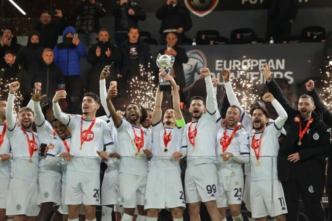 Dy javë të mbetura  kampionët bëjnë tifo për Dinamon ndaj Partizanit