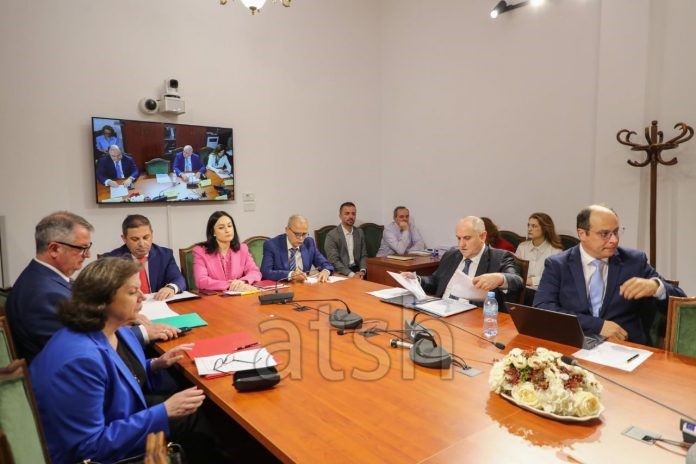 Florian Nova  Mision diplomatik me bashkërendim të punës me NATO n  BE dhe OKB