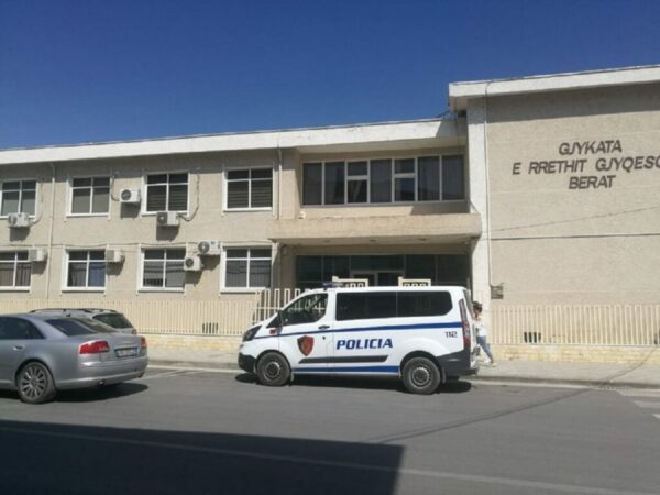 Shpërndanin kokainë në lokal nate  dënohen pronari dhe tre anëtarë të stafit