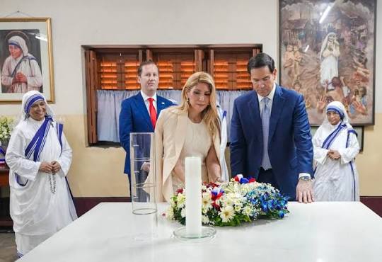 Sekretari i Shtetit amerikan Marco Rubio viziton Misionaret e Bamirësisë të Nënë Terezës në Kolkata
