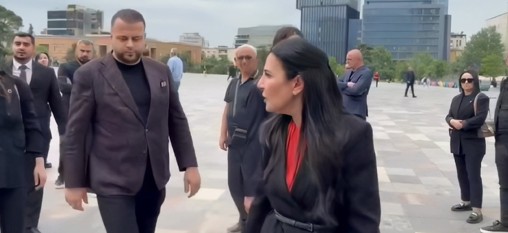 Belinda Balluku tregon forcën  vë në rresht  zarat  e PS në Fier