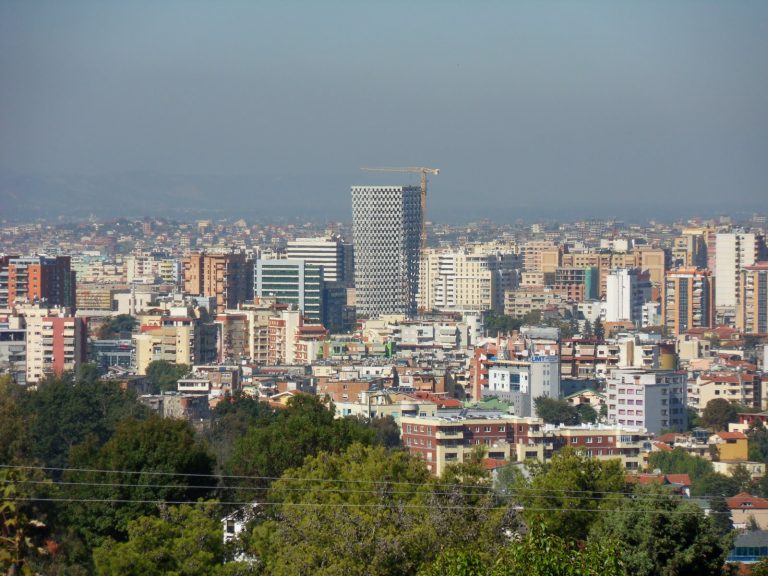 Për herë të parë në 30 vite  Frenohet çmimi i banesave në Tiranë