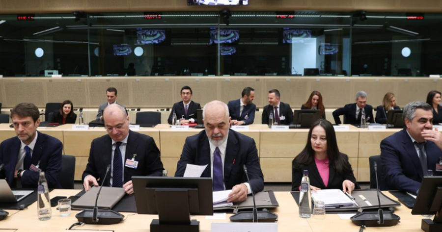 IBAR mbetet në tryezë diskutimesh  Brukseli nuk jep ende dritën jeshile për Shqipërinë