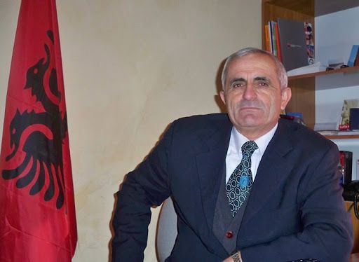 Një vit pa ty  mik i paharruar