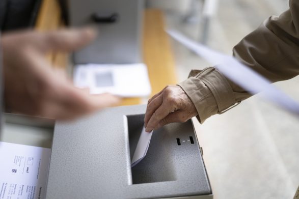 Zgjedhjet në Kosovë  Nis sot votimi përmes postës  hapat që duhet të ndjekë Diaspora