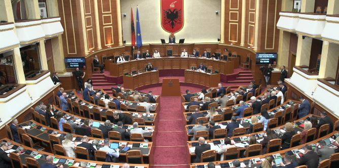 Sot seancë plenare në Kuvend  Deputetët e PD kërkojnë interpelancë me Ramën  kryeministri në Seul  Çfarë përmban rendi i ditës