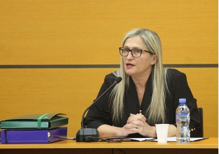 Pazaret me reformën  pas Olsi Komicit dhe Holta Zaçajt  PS shpërblen edhe Genta Bungon