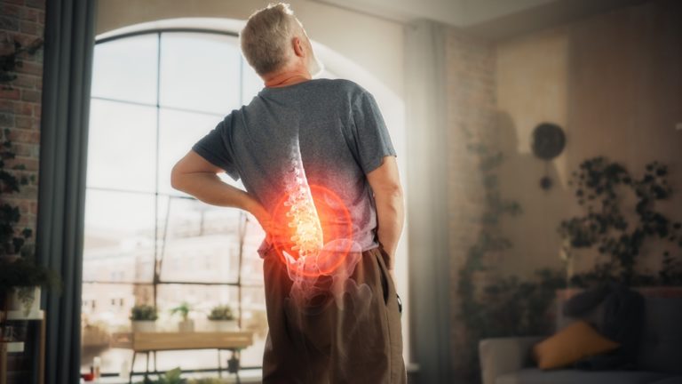 Çfarë është Stenoza Spinale  Simptomat  Shkaqet   Trajtimi