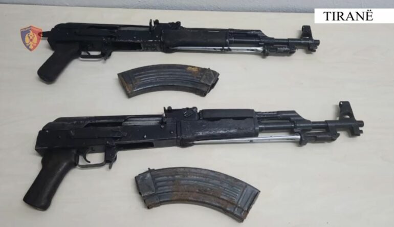 Operacion kundër lojërave të fatit dhe shitjes së armëve  7 të arrestuar gjatë 24 orëve në Tiranë