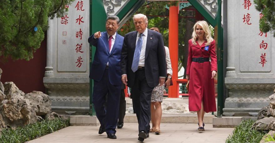 Presidenti kinez i bën Trump një tur të rrallë në kopshtin  sekret  në zyrat e Partisë Komuniste