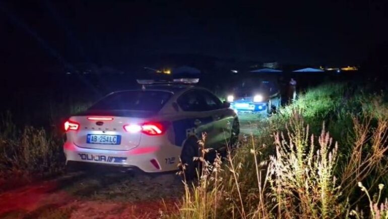 Vrau vëllain pas sherrit për rrugën  gjykata e Durrësit lë në burg autorin