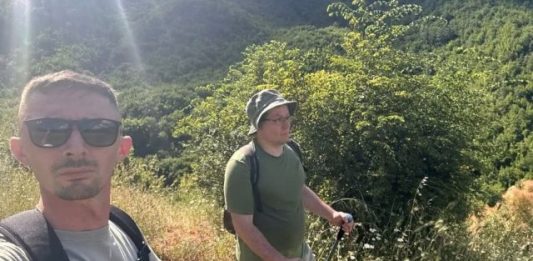 Turisti amerikan humb në malet e Përmetit, gjendet shëndoshë e mirë pas plot 10 orësh kërkime