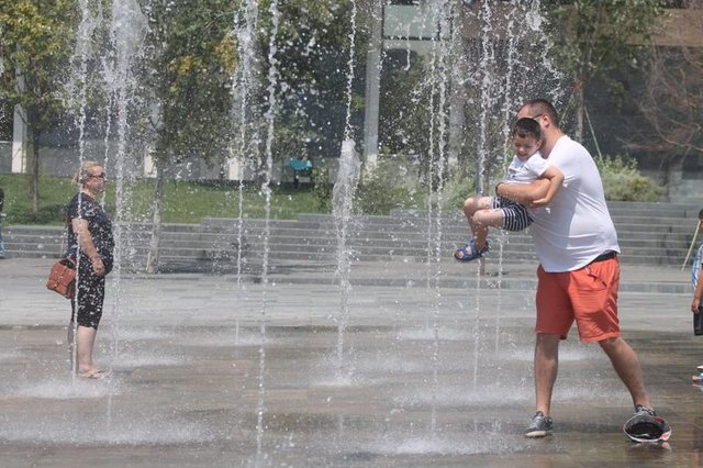  Hidratim dhe shmangie të ekspozimit gjatë pikut   ISHP apelon  Si të ruheni nga ditët e nxehta