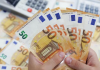 Kursi/ Euro rekord të ri negativ, zbret në kufijtë e 93 lekëve! Këtë muaj është zhvlerësuar 4% krahasuar me vitin e kaluar