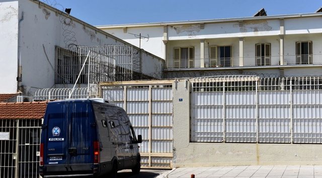 Greqi  48 vjeçari shqiptar arratiset në mënyrë spektakolare nga burgu famëkeq i Koridhalosit  Ngjarja  gjatë kohës së ngrënies në mensë