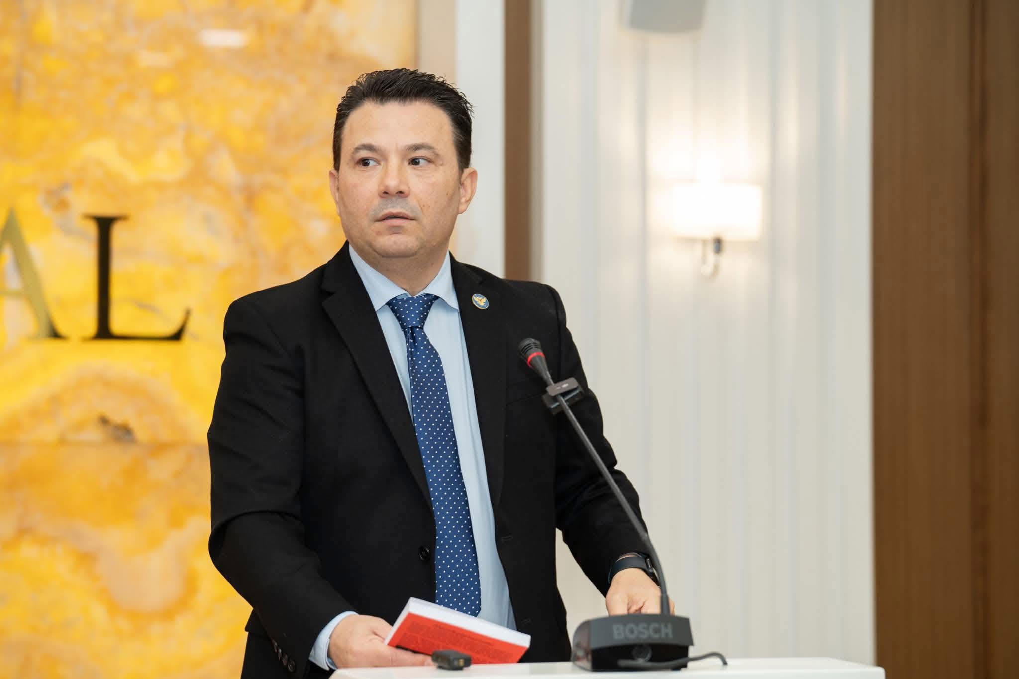 Arian Galdini  Propozimi im për Protestën apo Revolucionin a Revoltën a si të doni ta quani 